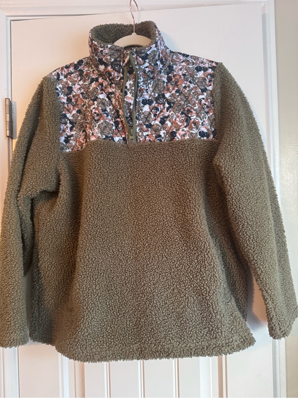 Vera Bradley Cozy Olive Green/Brown Fleece Pullover with Floral Yoke